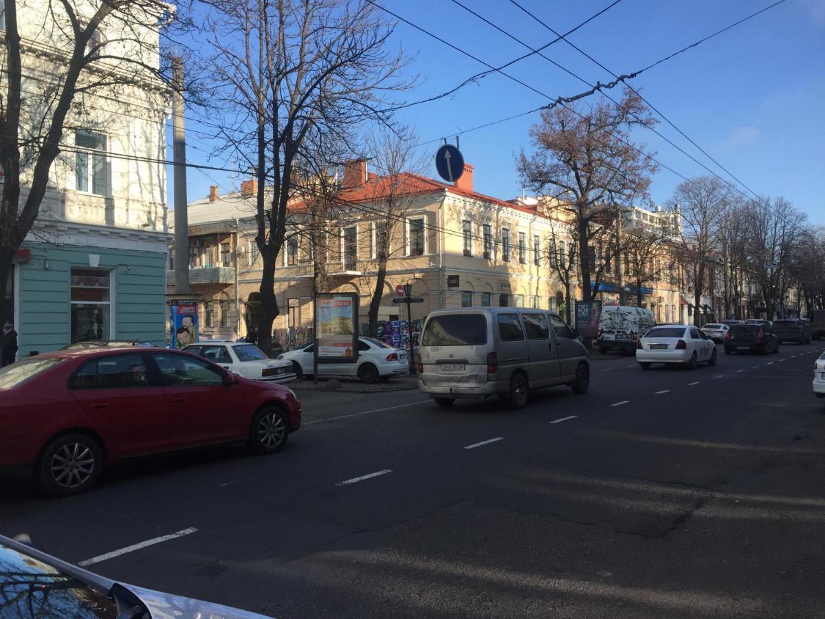 Уютная квартира-студия район Греческой площади Одесса Экстерьер фото
